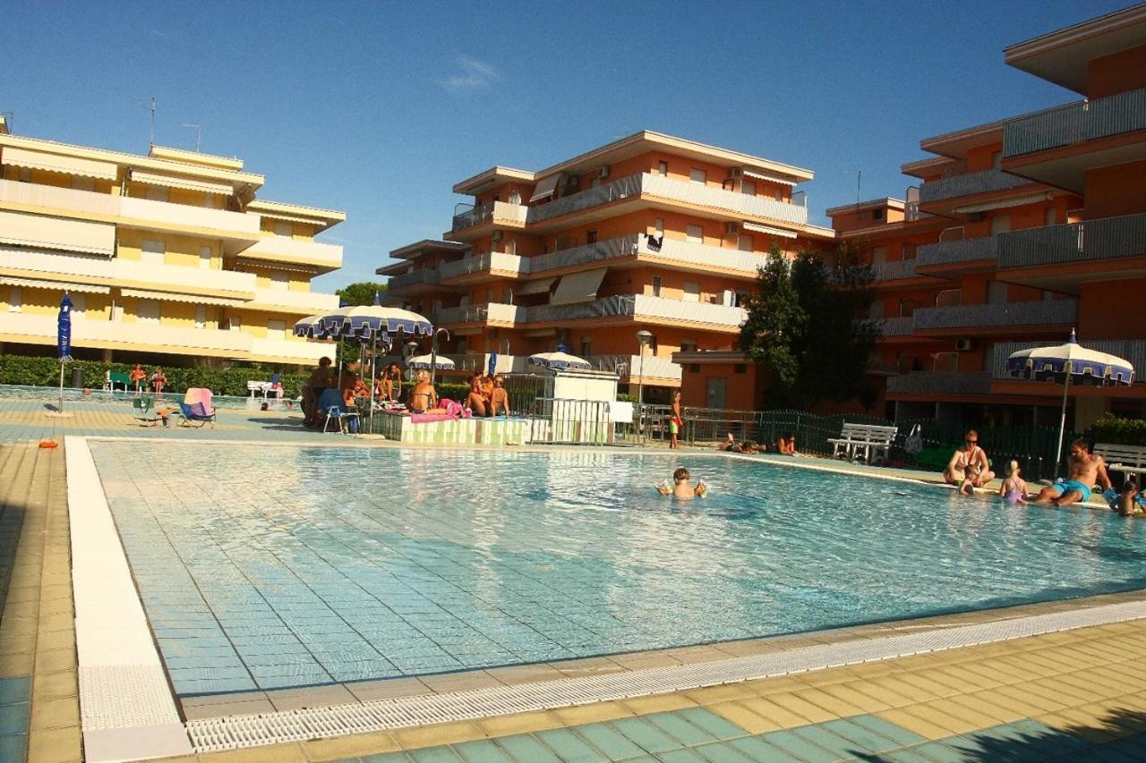 In A With Swimming Pool - By Beahost Appartamento